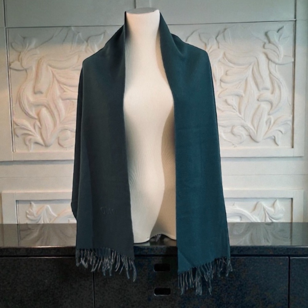 GUCCI 100% Cashmere shawl wrap scarf New! - Picture 1 of 14